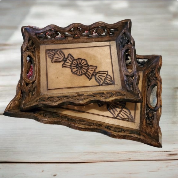2 vintage Wood hand carved Trays made in india - Picture 4 of 13
